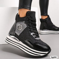 Tenis negro tipo botin detalles plateado suela 3cm  FF-56  C-34