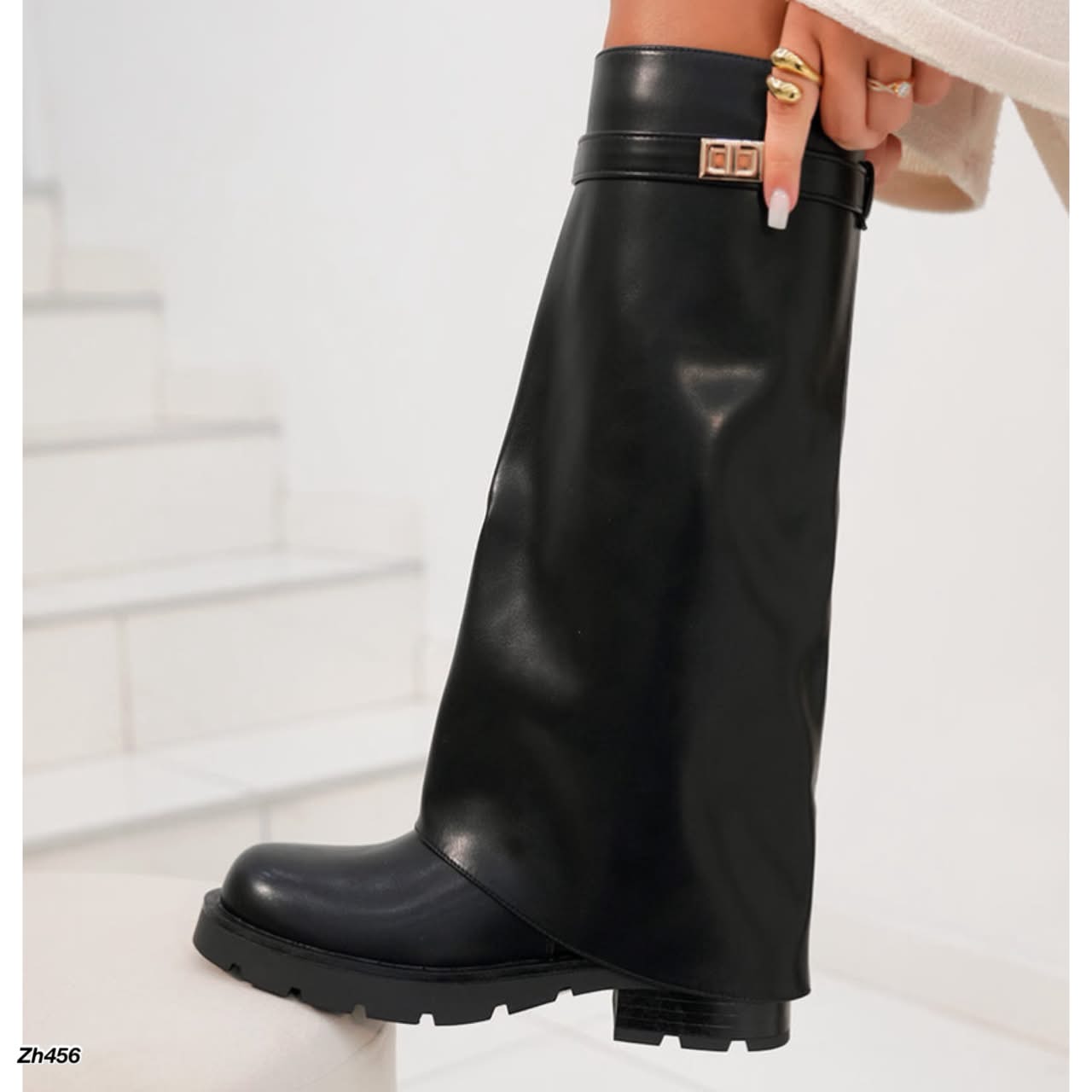 Bota caña media negro doblez detalle dorado suela 5cm  SM576  C-145