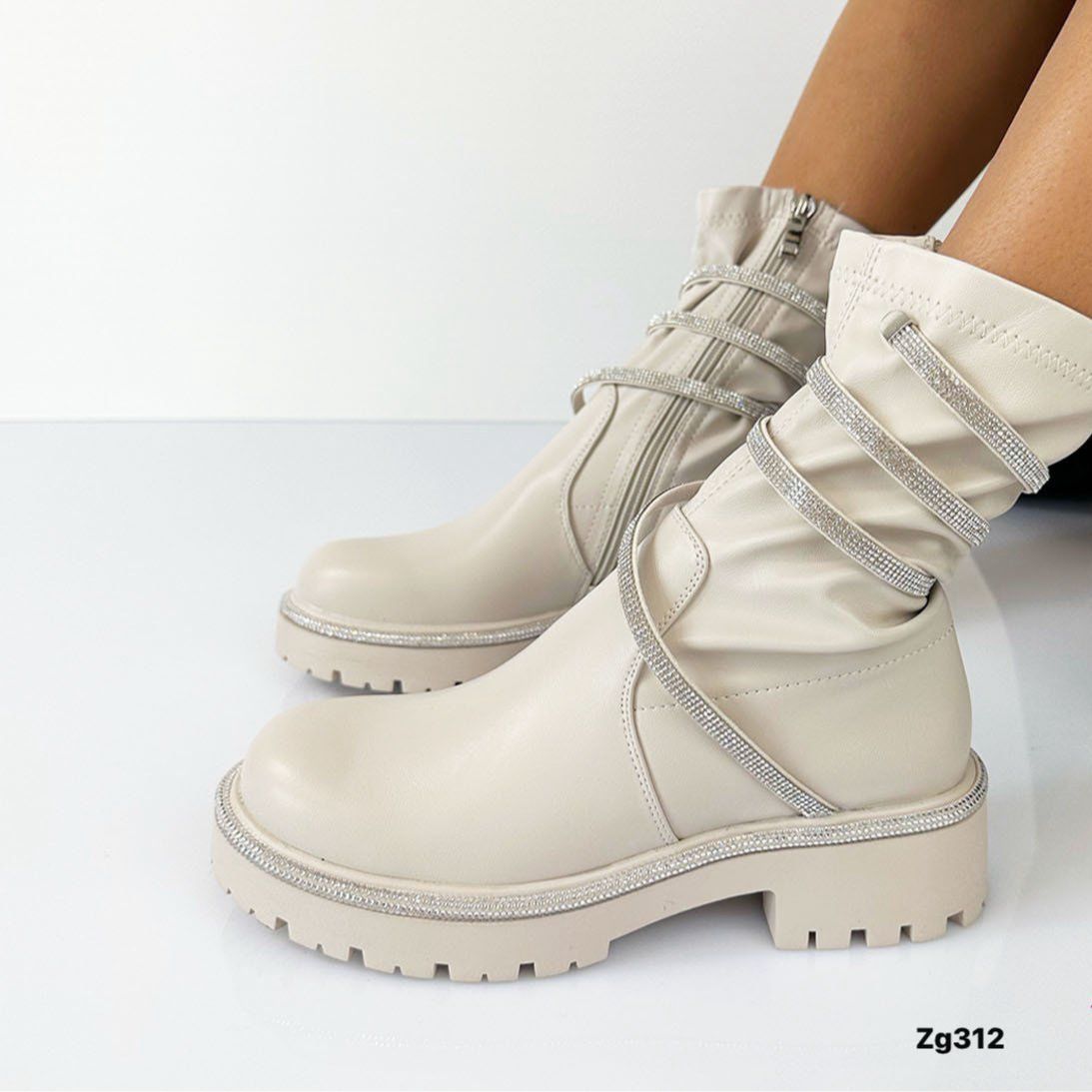 Botin beige apliques brillantes suela 3cm  52021  C-45