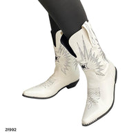 Bota texana blanca detalles negros tacon 3cm  BT23#  C-1