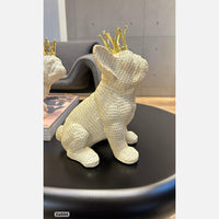 Articulo decorativo perro bull dog sentado textura blanco corona dorado  17cm* 12cm* 20cm