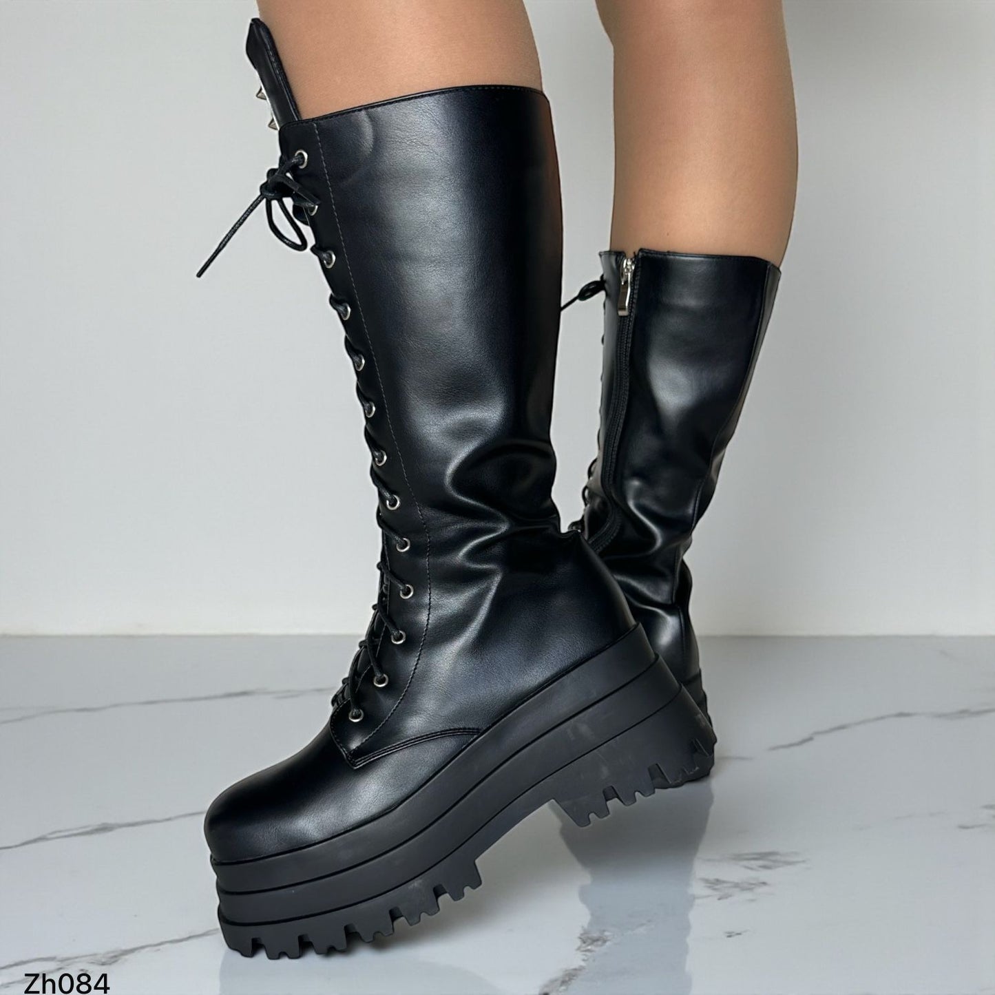 Bota caña media negro detalle puntas plateado plataforma 7cm  HX3112-B9479
