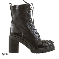 Botin negro taches brillantes en punta tacon 8cm  20-62   C-82