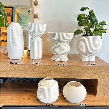 Florero moderno blanco ceramica   17.6cm* 18cm