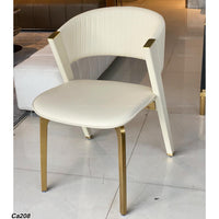 Silla de comedor en policuero beige y patas doradas  52cm* 65cm* 82cm