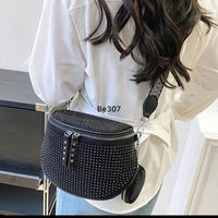 Riñonera negra apliques negros brillantes  20cm*  27cm  9702#  C-B
