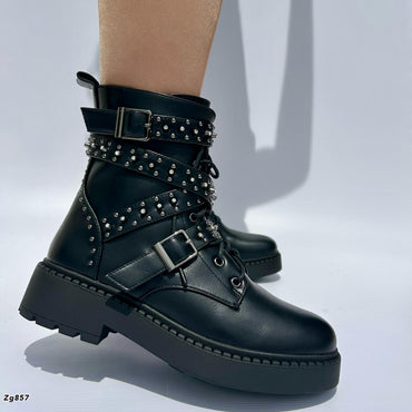 Botin negro detalle correas apliques plomo suela 4cm  KX469-W886