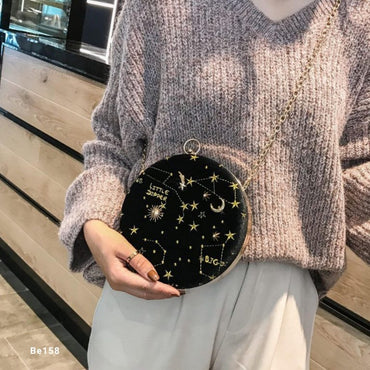 Bolso negro redondo apliques dorados circunferencia 18cm  BAG23  C-B