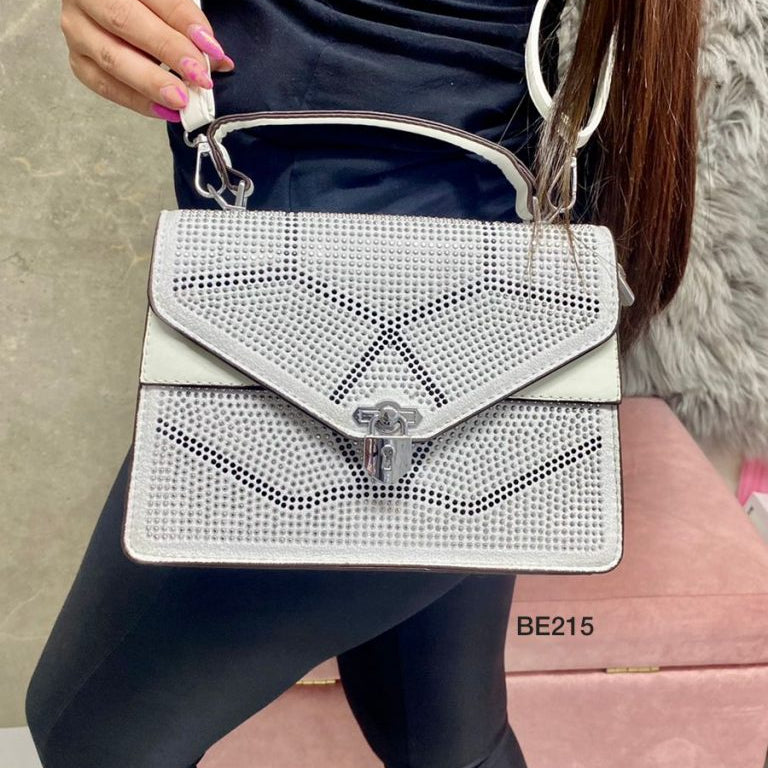 Bolso blanco apliques brillantes   22cm*  15cm  8609  C-B