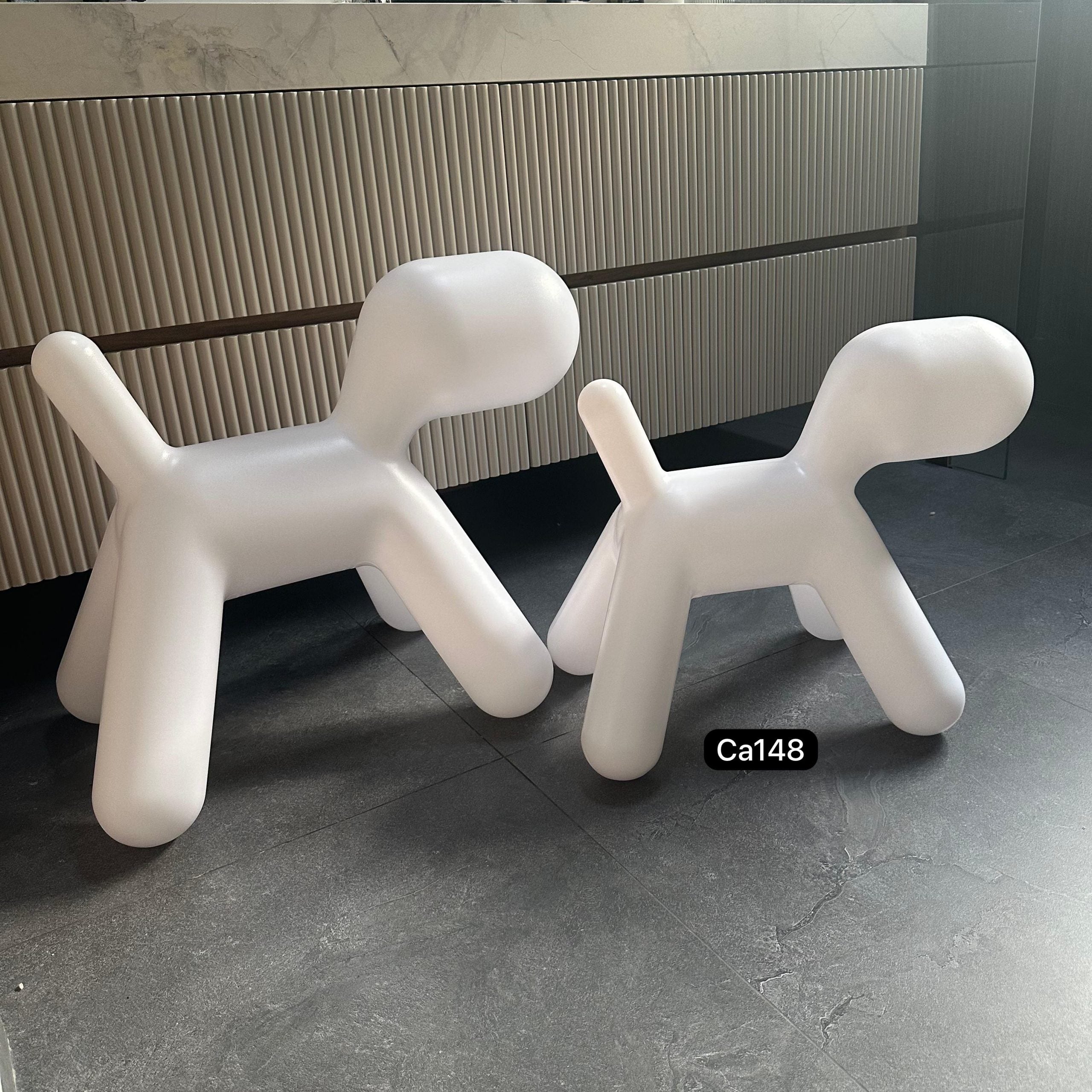 Silla perro blanco pequeño  56cm* 35cm* 45cm
