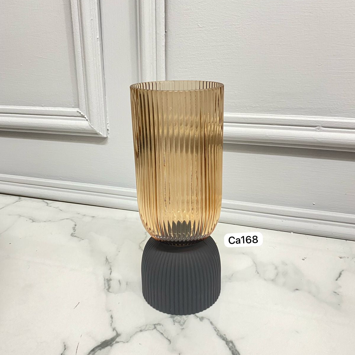 Florero de vidrio textura base negro pequeño  10cm* 26cm