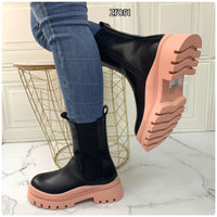 Botin negro suela rosa 5cm    FR632   C24