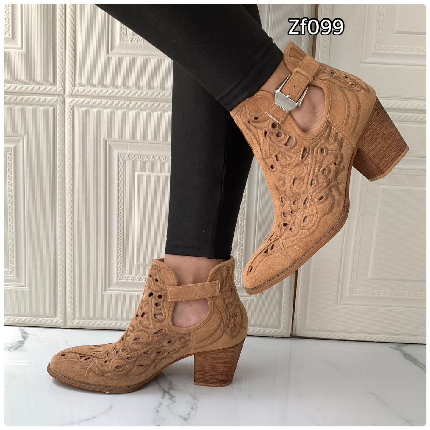 Botin beige correa tacon 7cm   VE507   C6