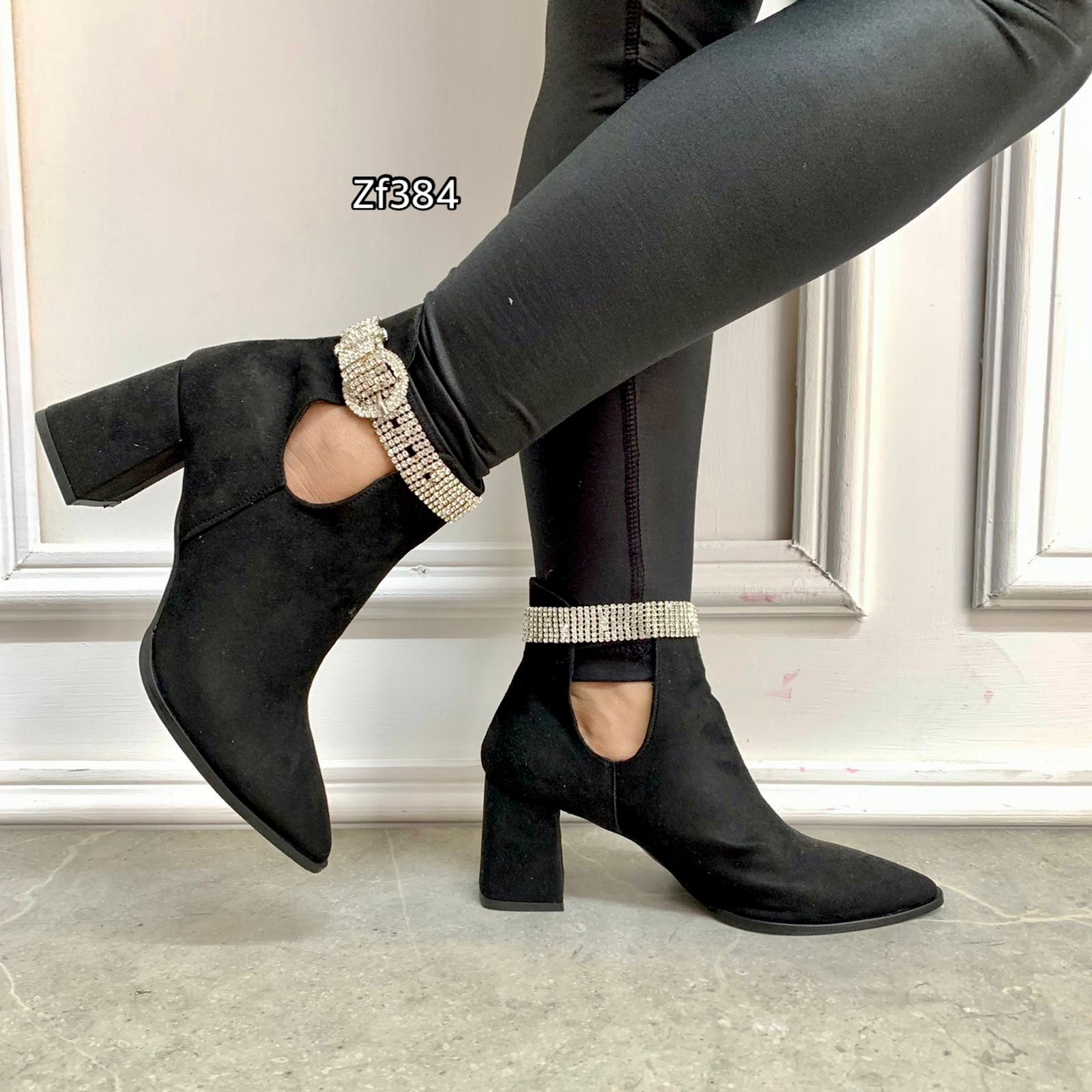 Botin negro aplique correa brillantes tacom 7cm  AB2  C1