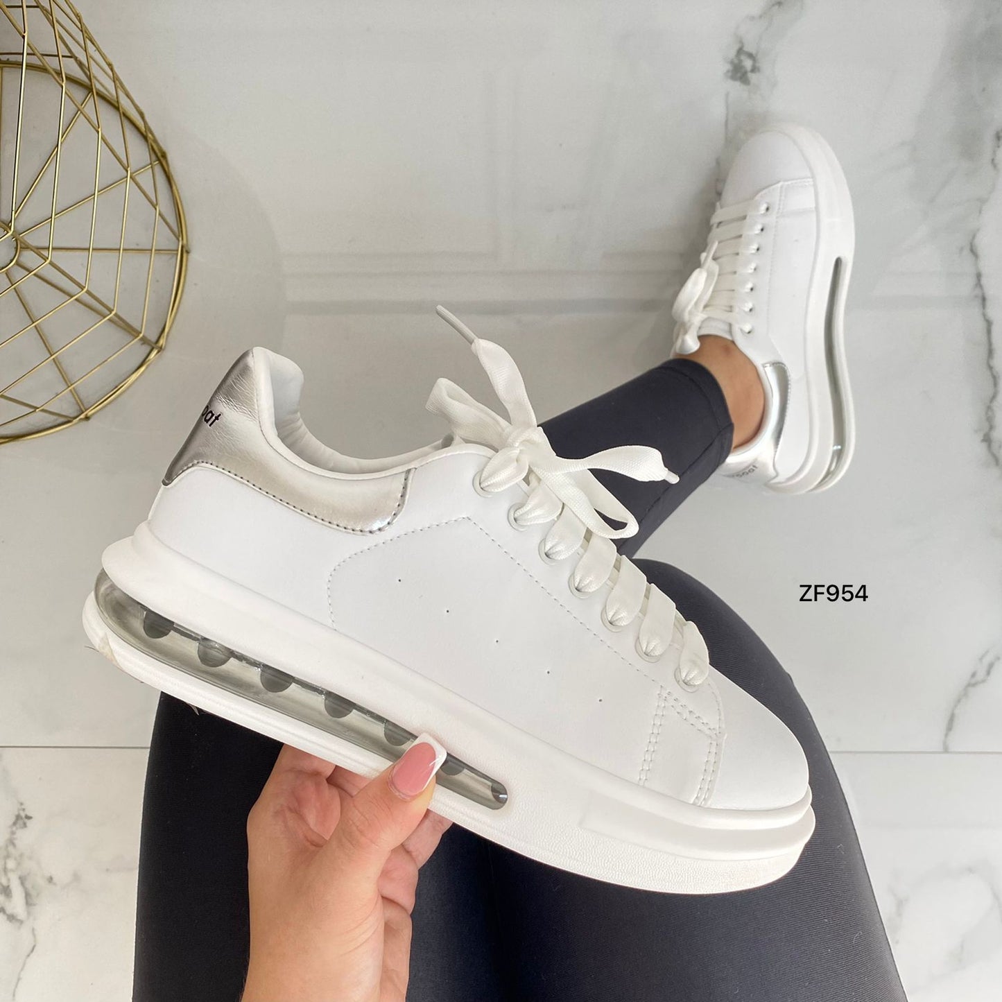 Tenis blanco detalle plateado recamara 3cm   TN09#   C-1