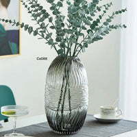 Florero de vidrio negro grande   8cm* 17cm* 30cm