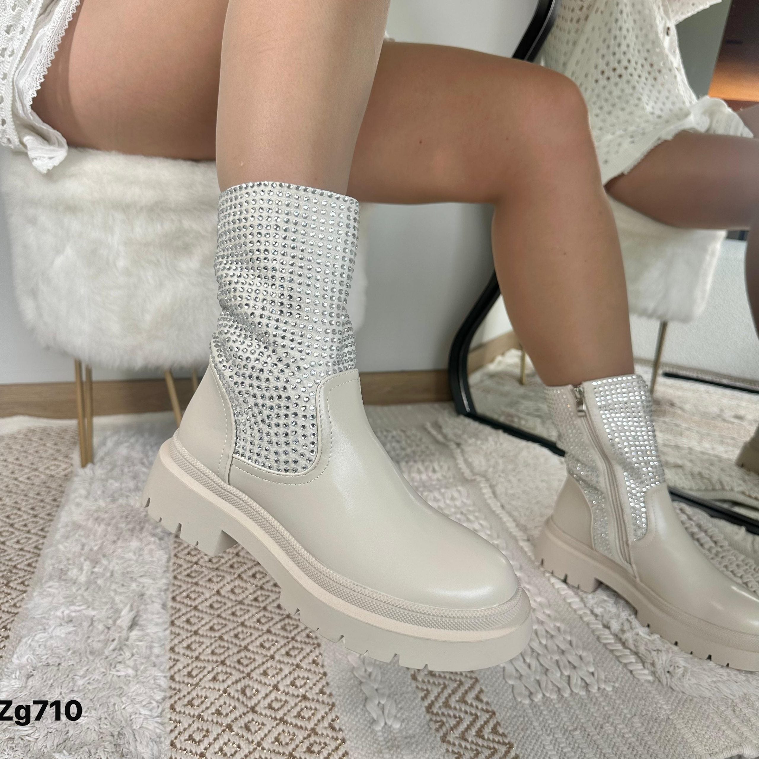 Botin beige apliques brillantes suela 4cm  2023-N51  C-79