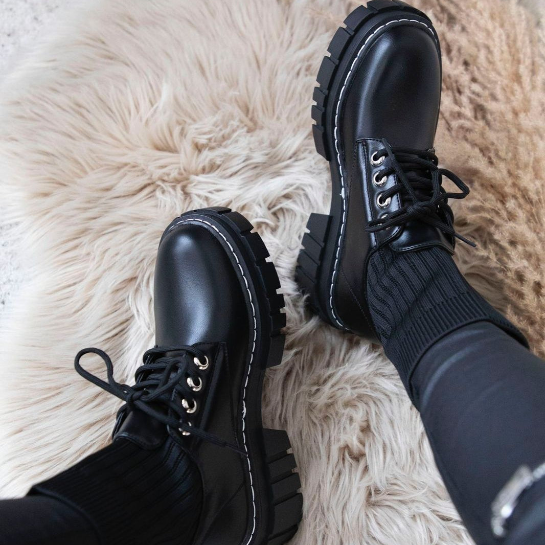 Botin negro detalle resorte suela 6cm   C-182  C-83