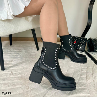 Botin negro apliques brillantes tacon 7cm  IS14-011