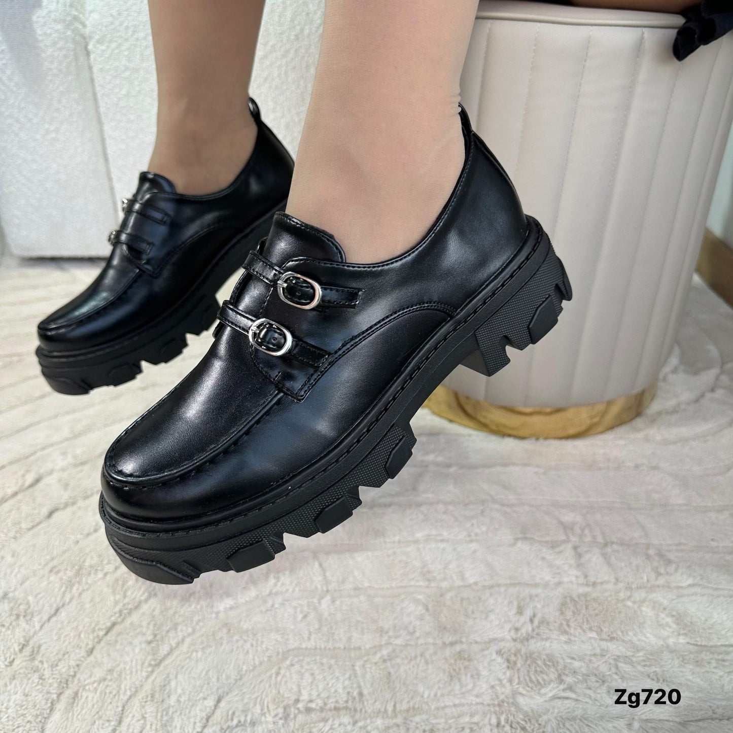 Zapato negro suela 4cm  G70056  C-97