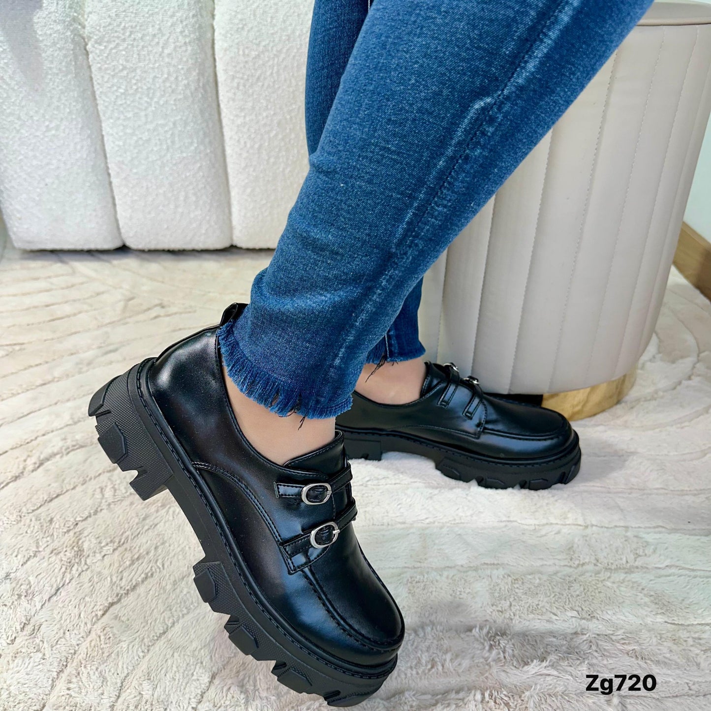 Zapato negro suela 4cm  G70056  C-97