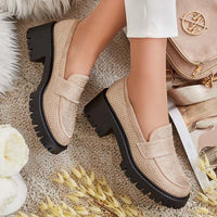 Zapato beige apliques brillantes suela negro tacon 6cm  2645-2  C-84