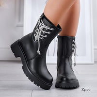 Botin negro cordon apliques brillantes suela 3cm  K142  C-46