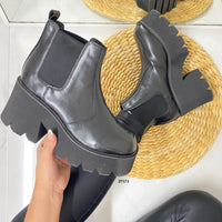 Botin negro tacon 8cm   6068-9  C-3