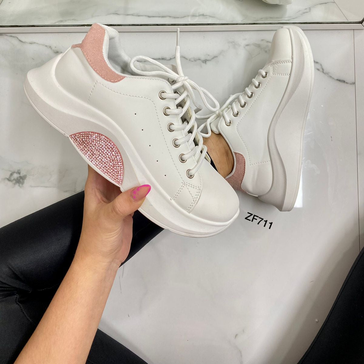 Tenis blanco apliques brillantes rosa 9250   C-66