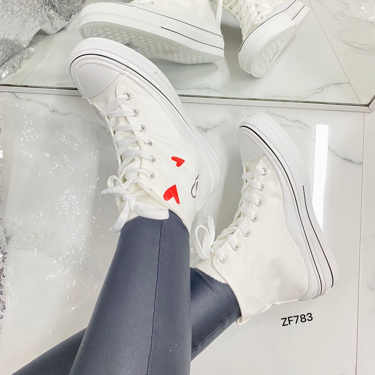 Tenis blanco detalles corazon suela 3cm  PC179   C-69