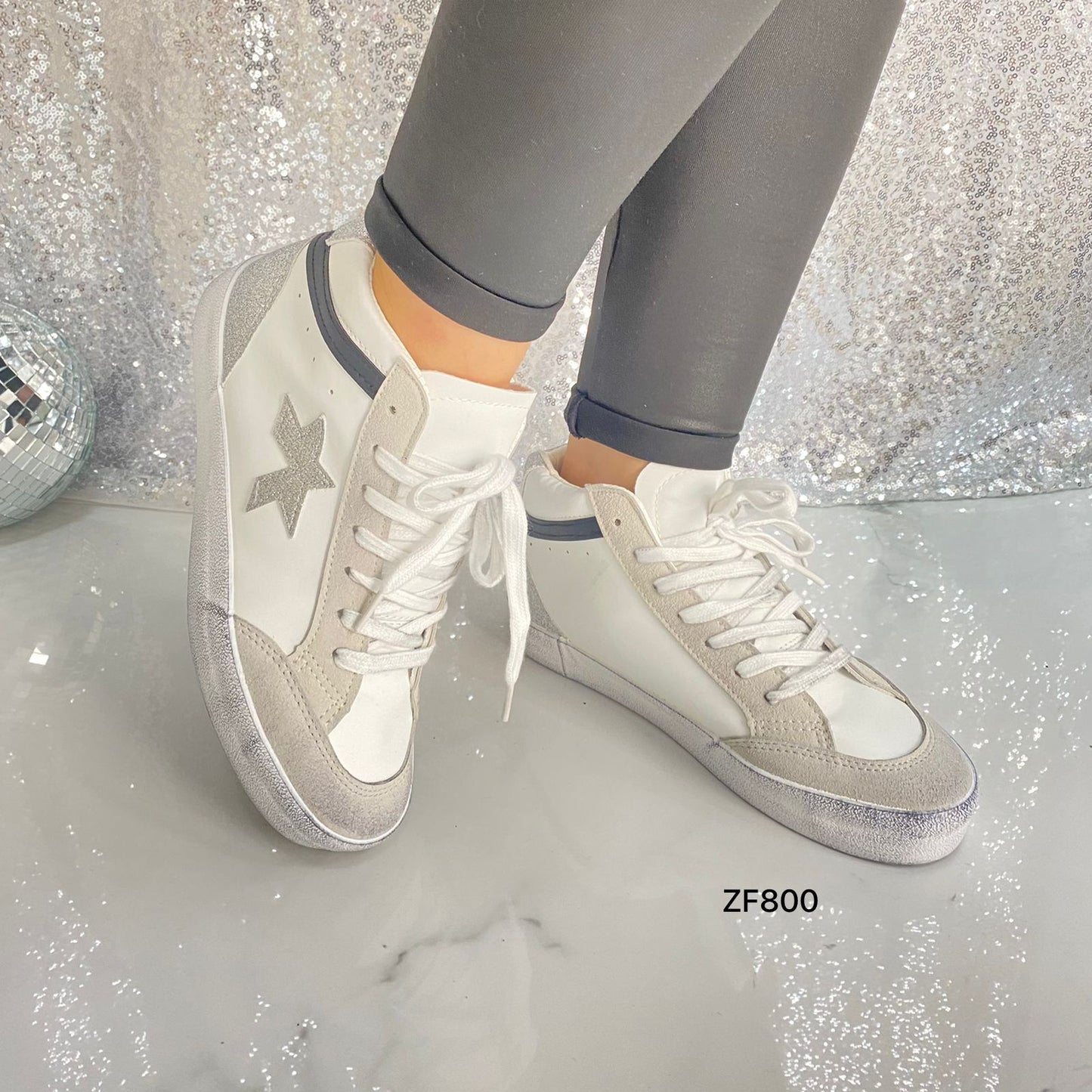 Tenis blanco aplique plateado brillante suela 2cm  1201  C-67