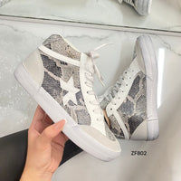 Tenis textura gris apliques brillantes suela 2cm  1201  C-67