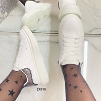 Tenis blanco apliques negro suela 3cm  RA41  C-69
