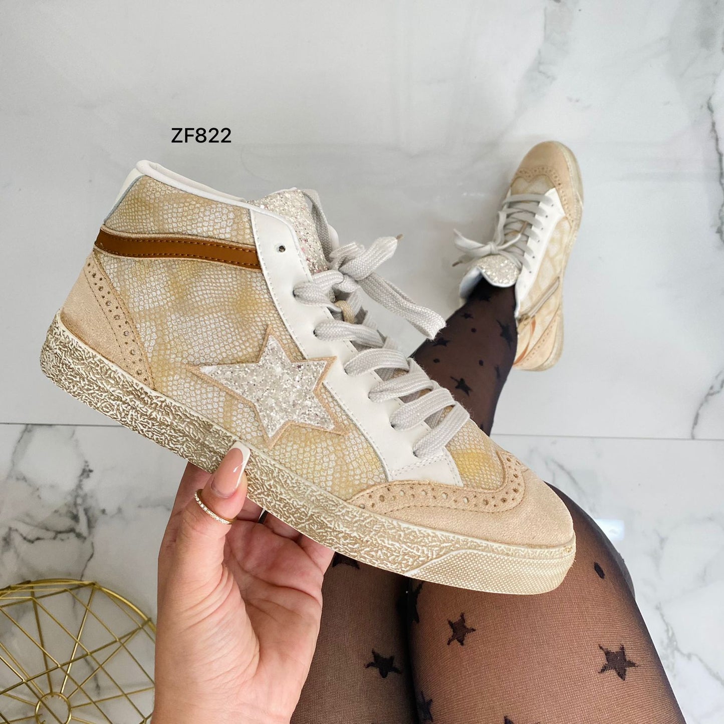 Tenis beige textura café apliques brillantes suela 2cm  FY0613-1  C-59