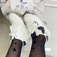 Tenis blancos detalles negros apliques suela 5cm  N 5308B  C-4