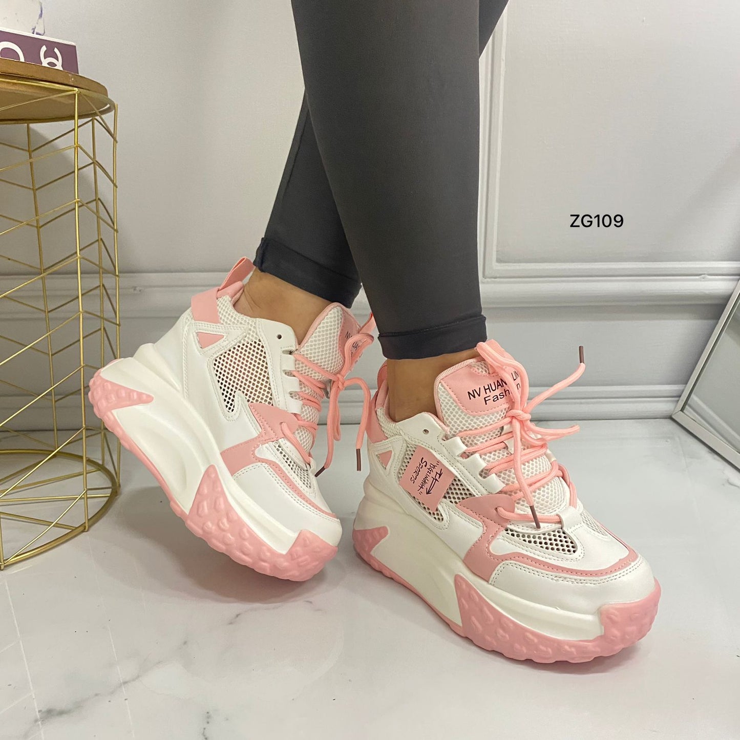 Tenis blanco detalles rosado suela 6cm   X-18  C-2