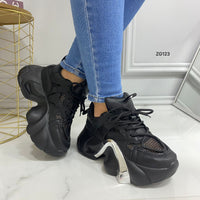 Tenis negro detalle plateado suela 6cm  X-26  C-2