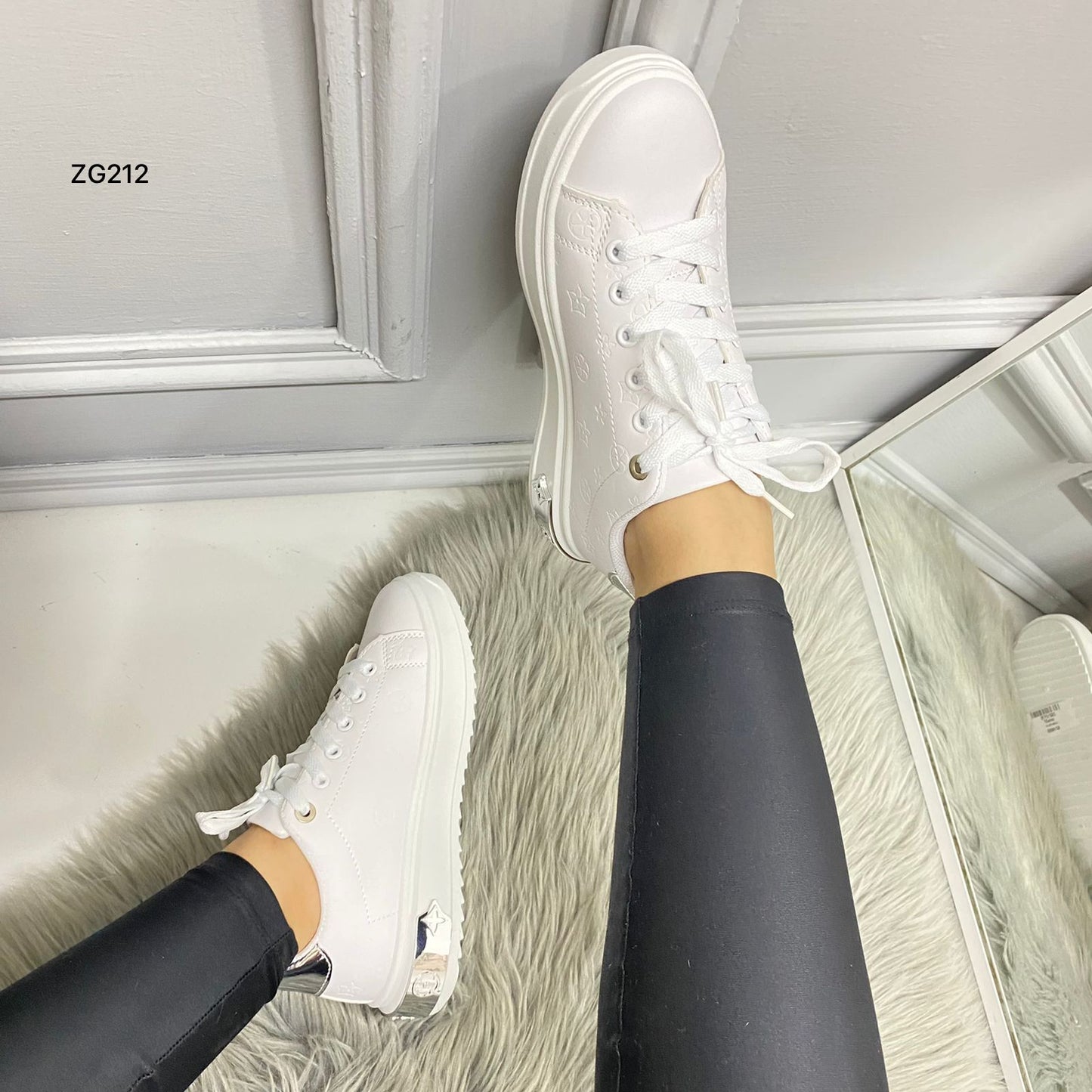 Tenis blanco detalle plateado suela 3cm  SL-1001   C-8