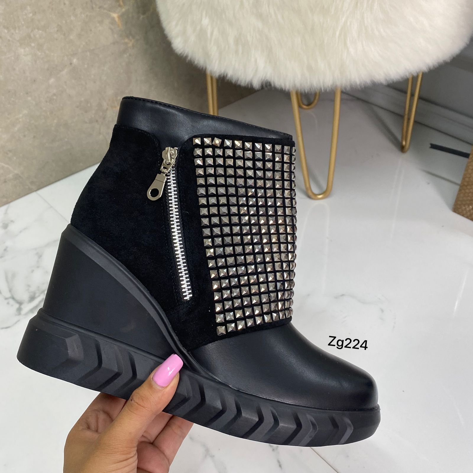 Botin negro apliques plateado plataforma 9cm   8678  C-4