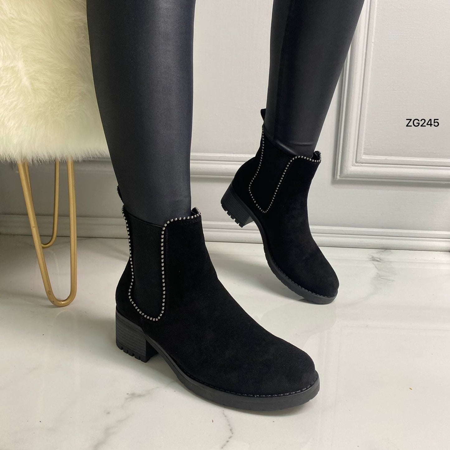 Botin negro apliques plomo tacon 5cm  Y2177  C-12