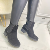 Botin negro apliques plomo tacon 5cm  Y2177  C-12
