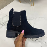 Botin negro apliques plomo tacon 5cm  Y2177  C-12