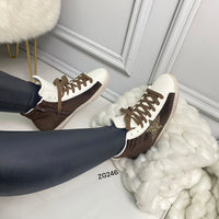 Tenis tipo botin café/blanco detalle brillante suela 2cm  FY0707-1  C-1