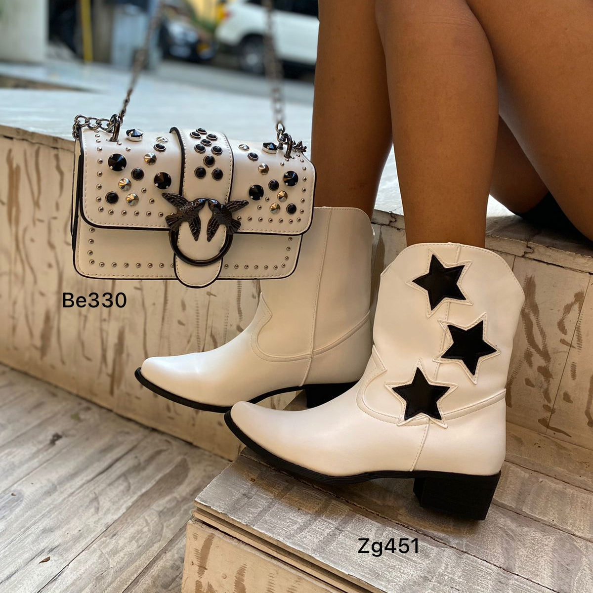 Botin texano blanco detalles negros tacon 4cm  CYM003   C-T