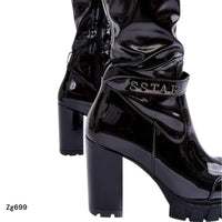 Bota caña alta negro charol detalle letras tacon 10cm   UK171P  C-77