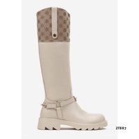Bota caña alta beige detalles argollas doradas  suela 3cm  K6050  C-26