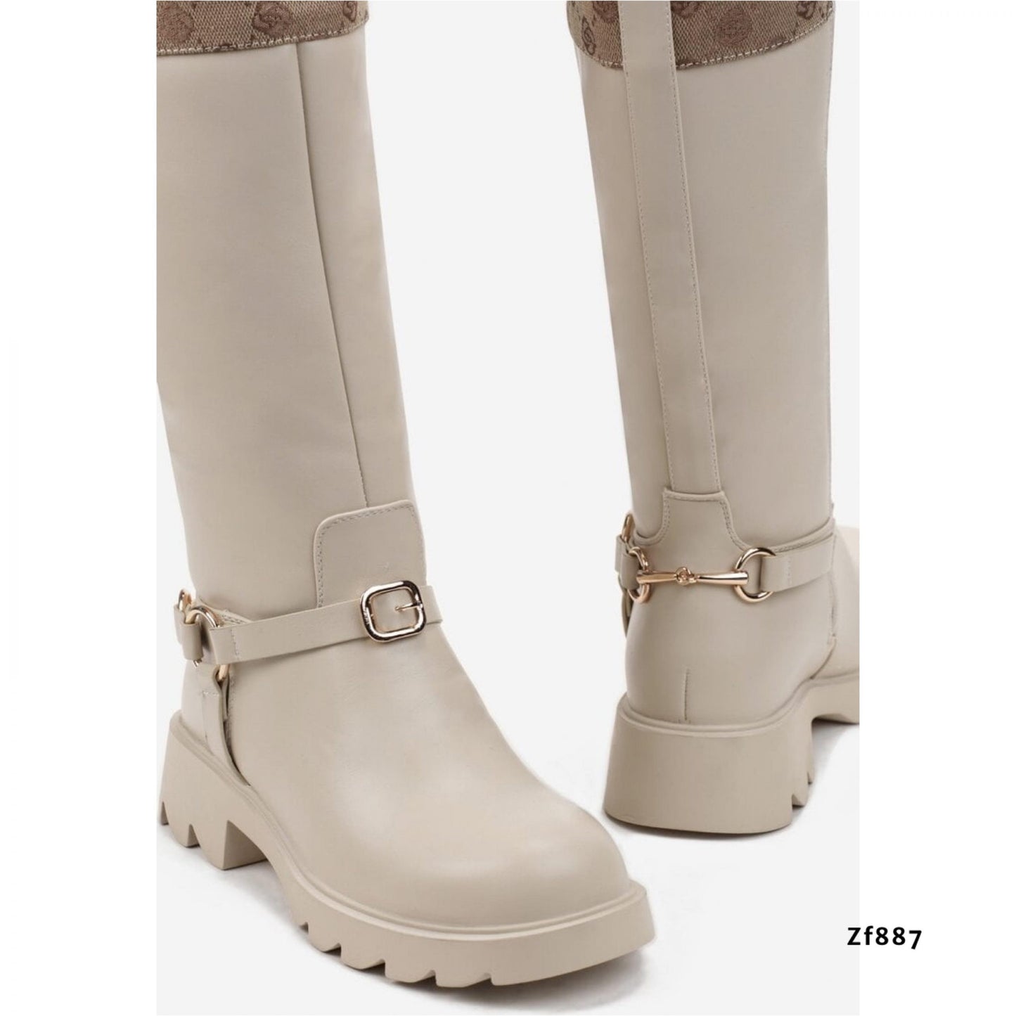 Bota caña alta beige detalles argollas doradas  suela 3cm  K6050  C-26