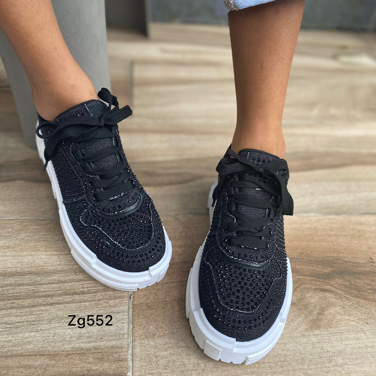 Tenis negro apliques brillantes suela 3cm  9103  C-91
