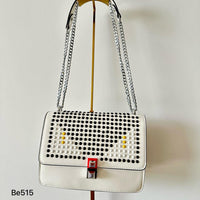 Bolso blanco apliques negro ojos blanco cadena plateado  22cm* 9cm* 17cm   C-23196