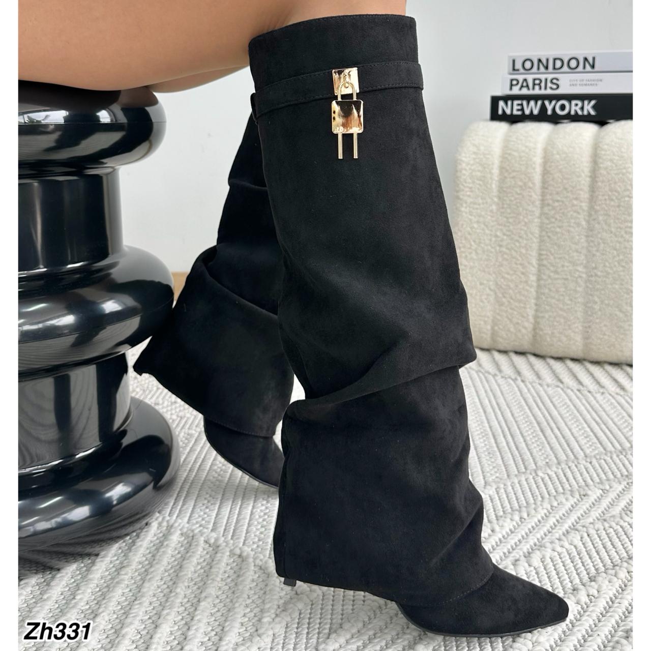 Bota caña alta negro doblez detalle dorado tacon puntilla 10cm  KO141  C-104